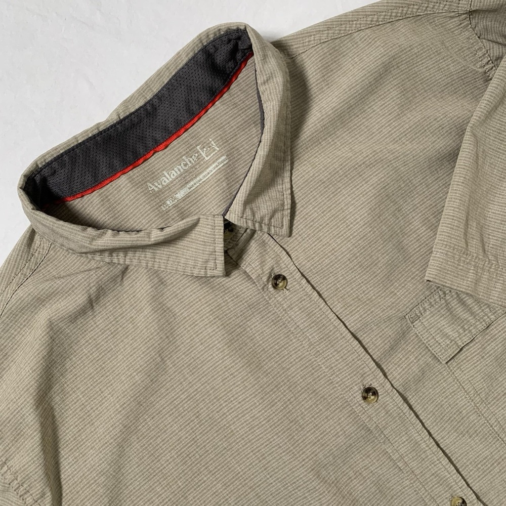 Avalanche Outdoor Co. Mens 2XL Beige Tan‎ Button Down Short Sleeve Hiking Shirt